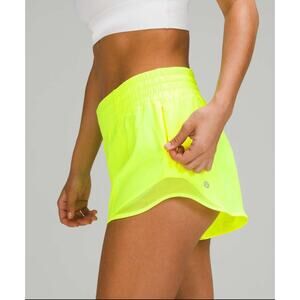 Lululemon Hotty Hot High Rise Lined Shorts 2.5" Electric Lemon Sz 8 Yellow